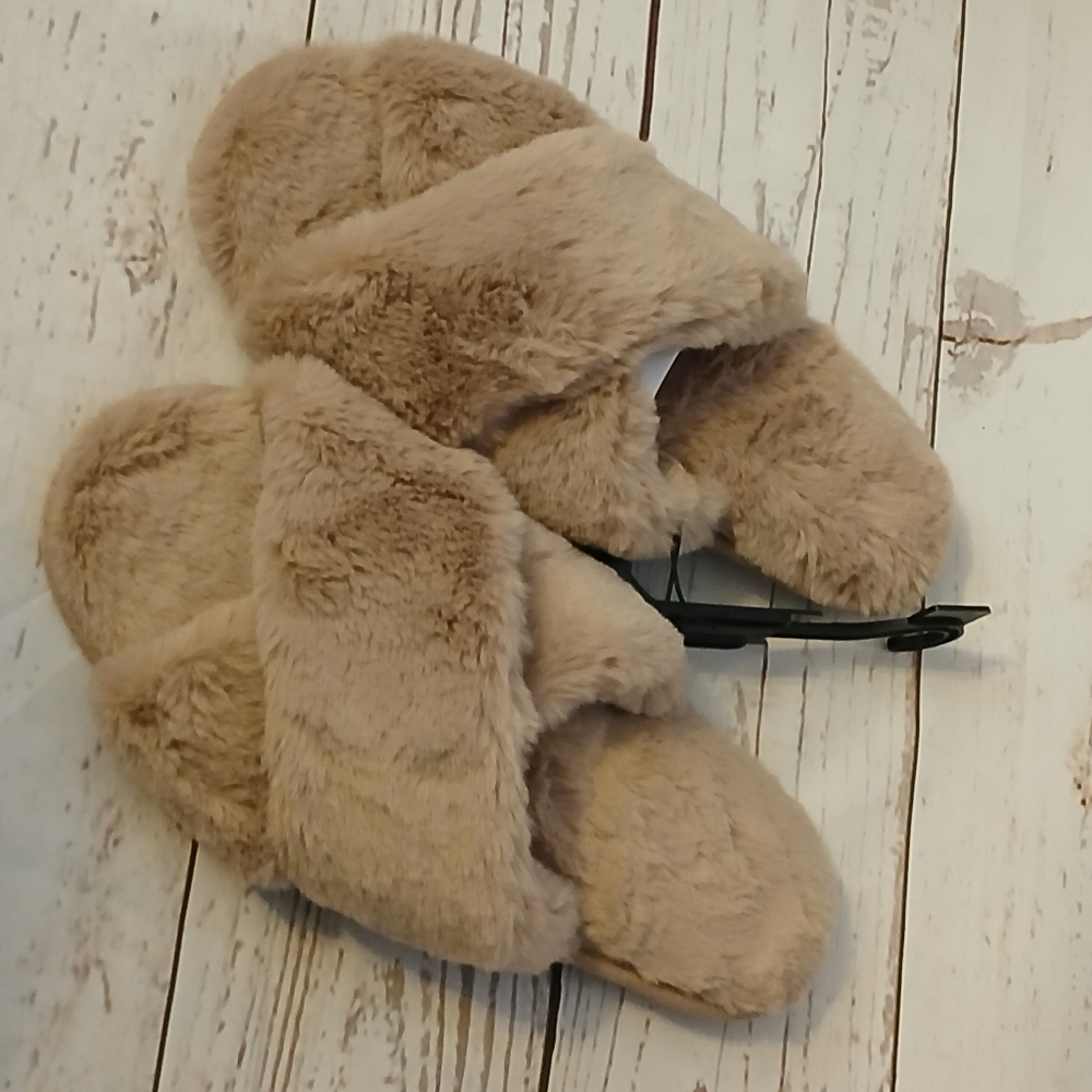 Joyspun women's easy on/off Opp X Band fuzzy slippers Mocha size 11